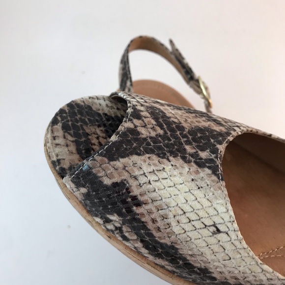 Clarks Artisan Python Wedge Slingbacks - Picture 8 of 8